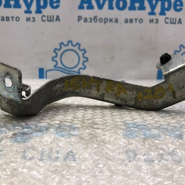 Уплотнитель (резина) двери багажника Nissan Murano z52 15- 908305AA0C