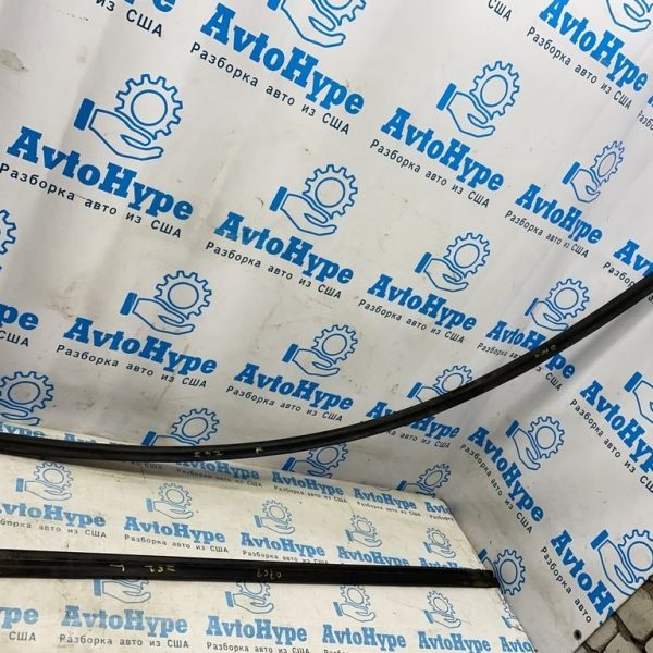 Уплотнитель дверей на пороге прав Nissan Murano z52 15- 80838-5AA1B