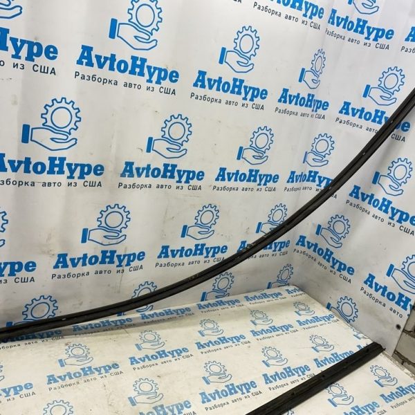 Уплотнитель дверей на пороге лев Nissan Murano z52 15- 80839-5AA1B