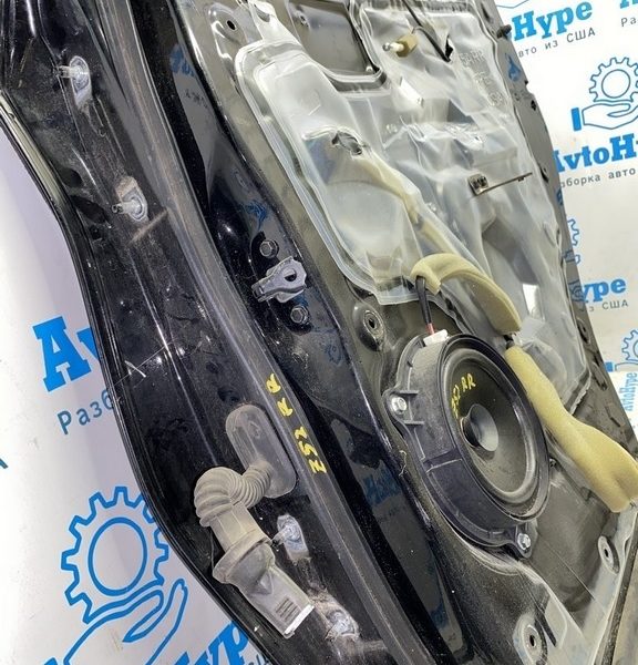 Уплотнитель двери зад прав Nissan Murano z52 15- 828305AA0A