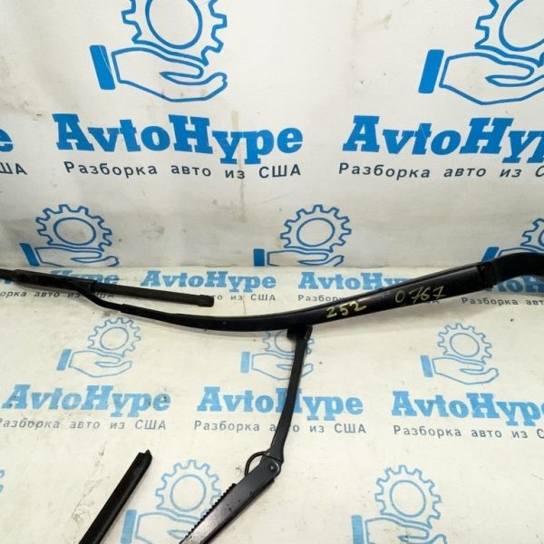 Поводок дворника прав Nissan Murano z52 15- 28886-5AA0A