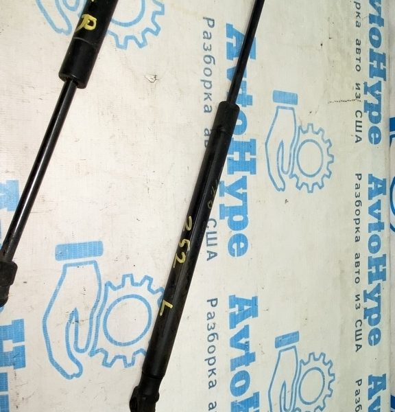 Амортизатор капота левый Nissan Murano z52 15- 654715AA0A