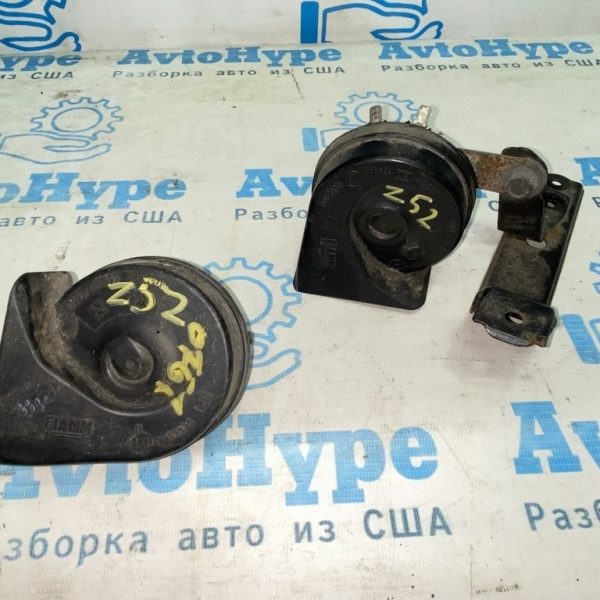 Сигнал прав Nissan Murano z52 15- high 256105AA0A