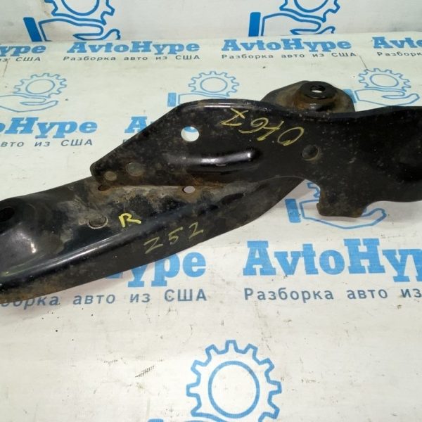 Лопух заднего подрамника перед прав Nissan Murano z52 15- 55451-1AA0A