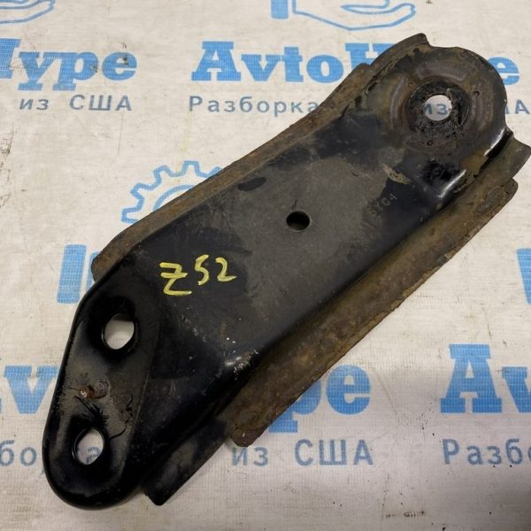 Лопух переднего подрамника зад лев Nissan Murano z52 15- 54341-1AA0B