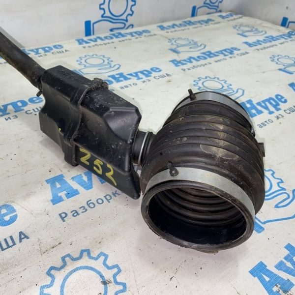 Воздуховод на коллектор с резонатором Nissan Murano z52 15- 165763ja0a