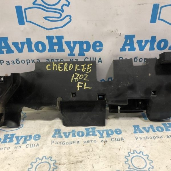 Дефлектор радиатора лев Jeep Cherokee KL 14- 2.4 под жалюзи 68184969AA