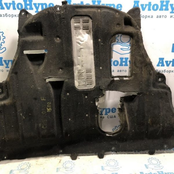 Защита двигателя Jeep Cherokee KL 14-18 (02) слегка надорвана 68249570AA
