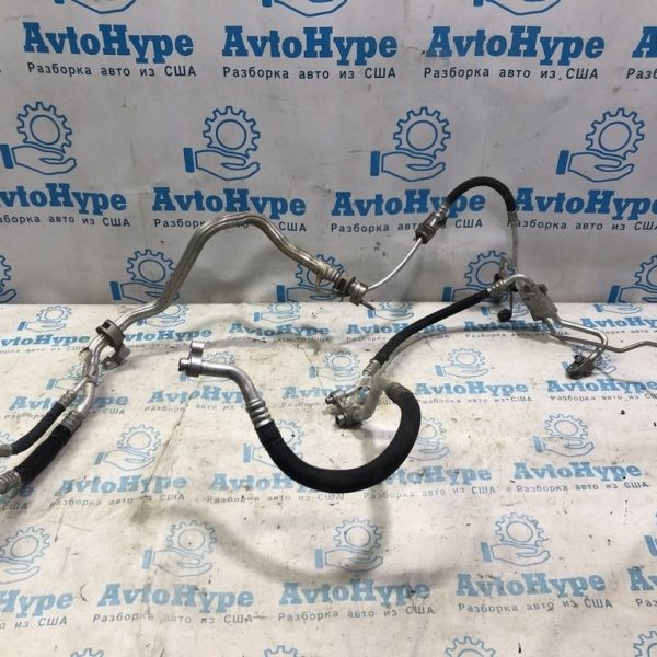 Трубка кондиционера от конденсера Jeep Cherokee KL 14- 2.4 (02) 68194991ac