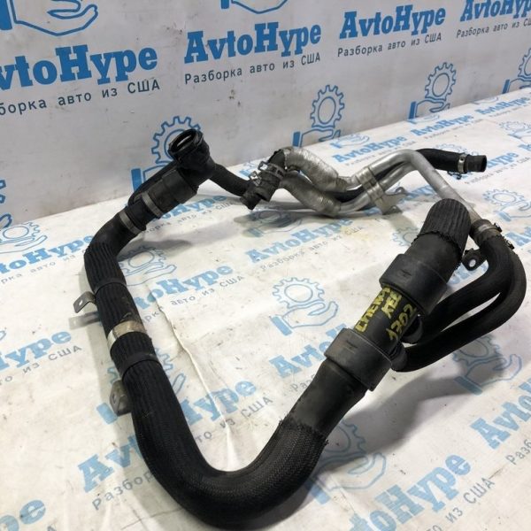 Патрубок охлаждения 1 Jeep Cherokee KL 14- 2.4 68102138AF