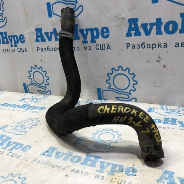 Патрубок охлаждения верхний Jeep Cherokee KL 14- 2.4 68102137AB