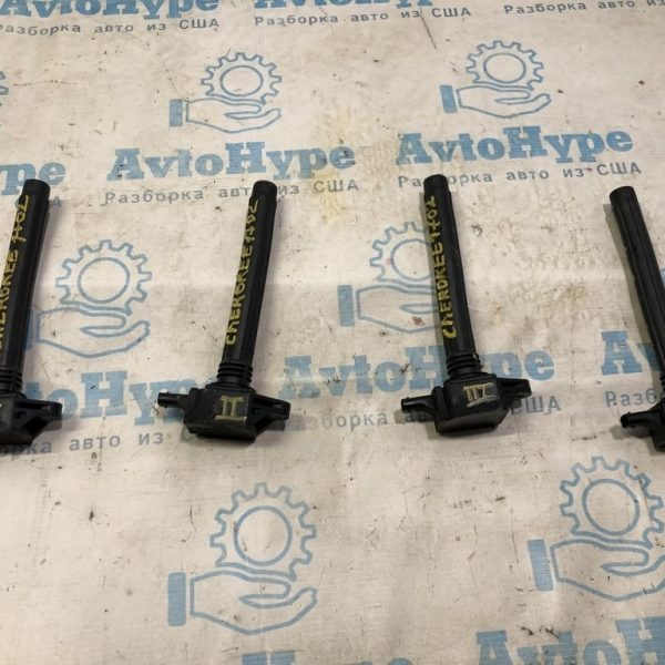 Катушка зажигания Jeep Cherokee KL 14- 2.4 68242286AB