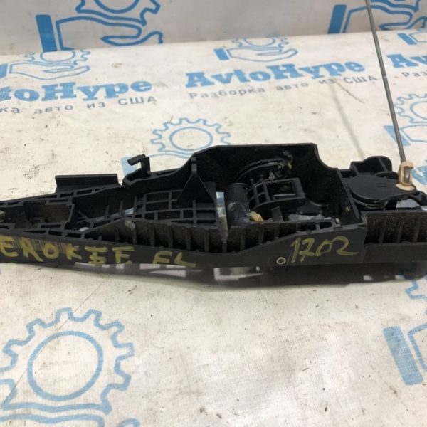 Механизм ручки двери перед лев Jeep Cherokee KL 14- 68082687AG