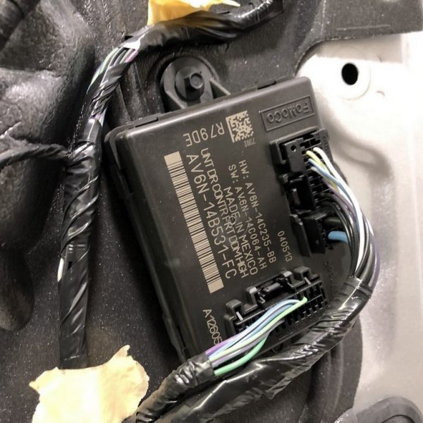 Компьютер двери передней левой Ford C-max MK2 13-18 AV6N-14C235BB