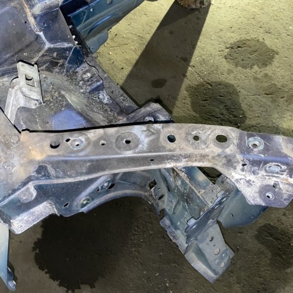 Планка телевизора ресничка прав Nissan Sentra 13-19 1.6