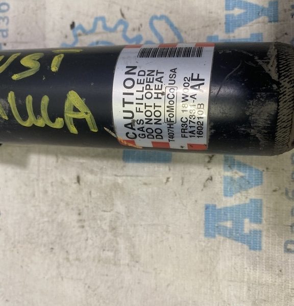 Амортизатор зад прав Ford Mustang mk6 15- купе красный реализация С. fr3z-18125-h