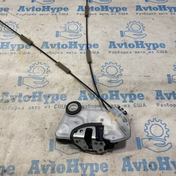 Замок двери перед лев Toyota Highlander 14- Реализ.Вадим 69040-02440