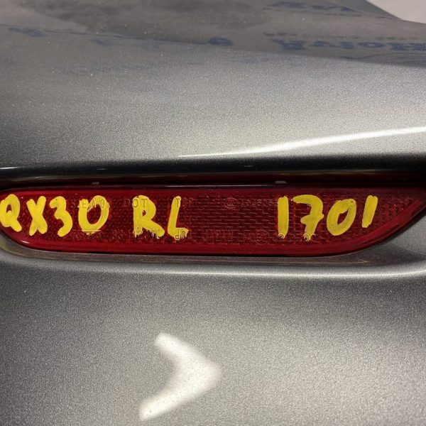 Отражатель заднего бампера лев Infiniti QX30 17- 26565JJ90A