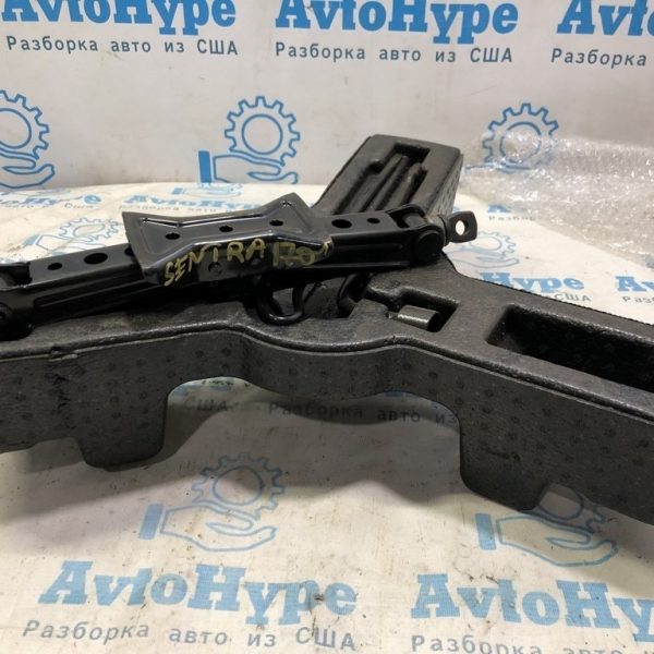 Пенопласт под инструмент с инструментом Nissan Sentra 13-19 84978-9AM0A