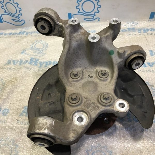 Цапфа зад прав Infiniti QX30 17- FWD 430185DA0A