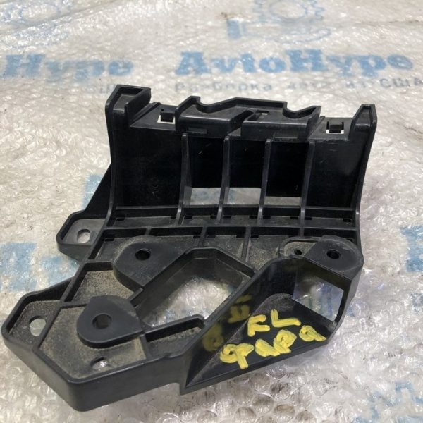 Крепление переднего бампера левое под фарой Infiniti QX30 17- 62229-5DA0A