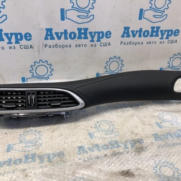 Накладка торпеды центральная с воздуховодом Infiniti QX30 17- 682125DF0C