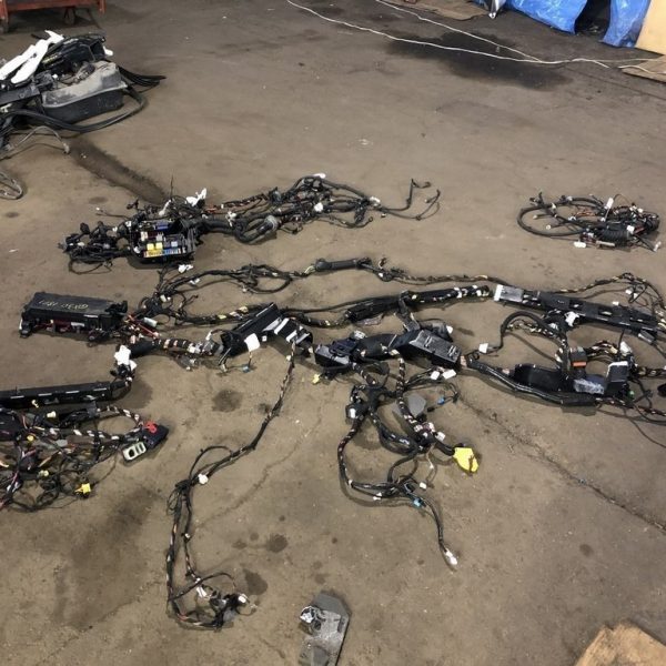 Проводка подкапотная с блоком предохранителей Infiniti QX30 17- 240144AF0E