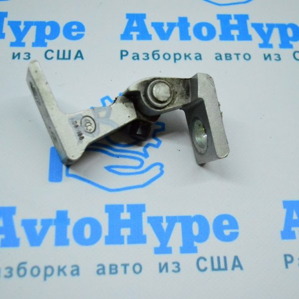 Петля двери верхняя зад прав VW Jetta 11-18 USA 8K0-831-402-S