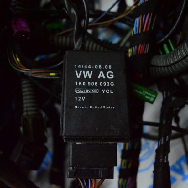 Fuel pump control блок упр топливным насосом  VW Jetta 11-18 USA (03) 1K0906093G