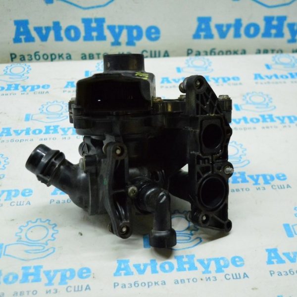 Помпа водяная пластик VW Jetta 11-18 USA 1.8T 06K121011
