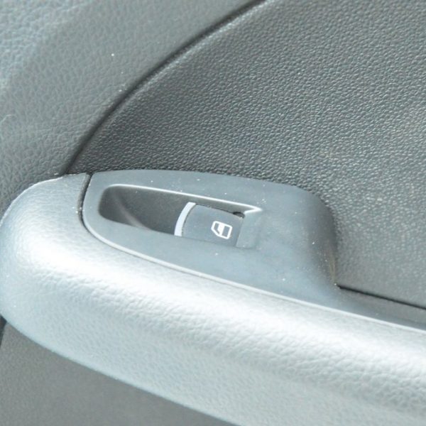 Управление стеклоподъемником перед прав VW Jetta 11-18 USA 7L6-959-855-B-REH