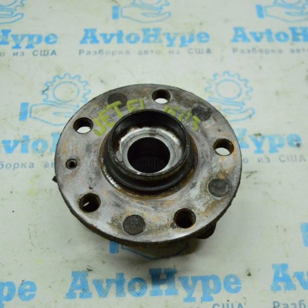 Ступица перед лев VW Jetta 11-18 USA 5K0-498-621