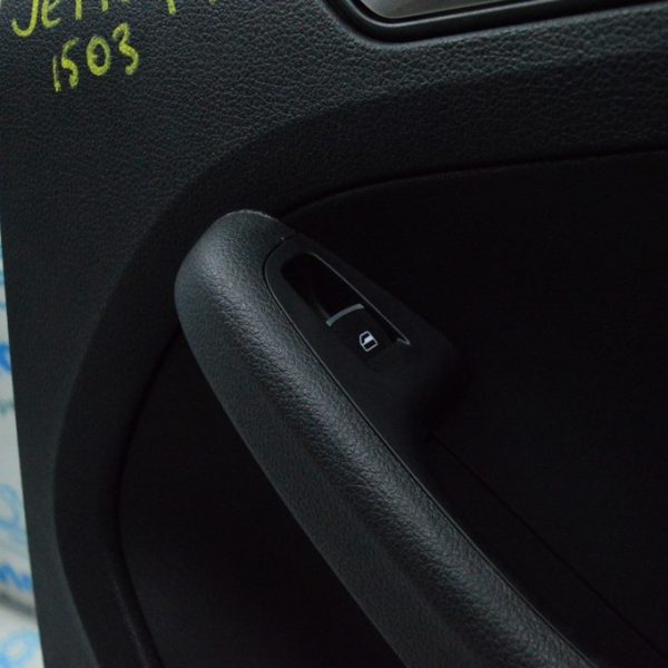 Управление стеклоподъемником зад прав VW Jetta 11-18 USA 7L6-959-855-B-REH