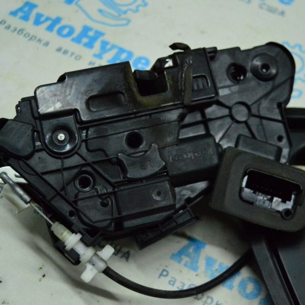 Замок двери перед лев VW Jetta 11-18 USA 5K1-837-015-J