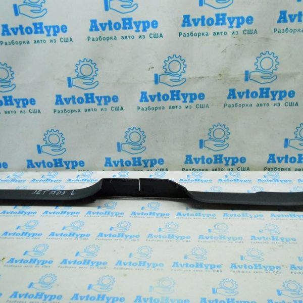 Накладка порога внутренняя лев VW Jetta 11-18 USA черн 5C6-853-371-82V