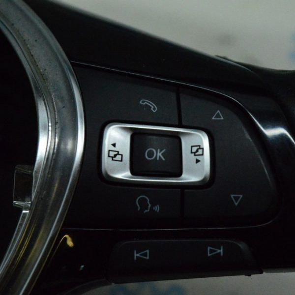 Кнопки управления (на руле) VW Jetta 15-18 USA 6C0959442GICX