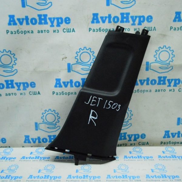 Накладка центральной стойки нижняя правая VW Jetta 11-18 USA черн 5C6-867-291-82V