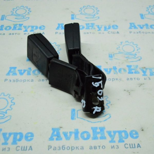 Замок ремня безопасности задний VW Jetta 11-18 USA черн 5C6857739