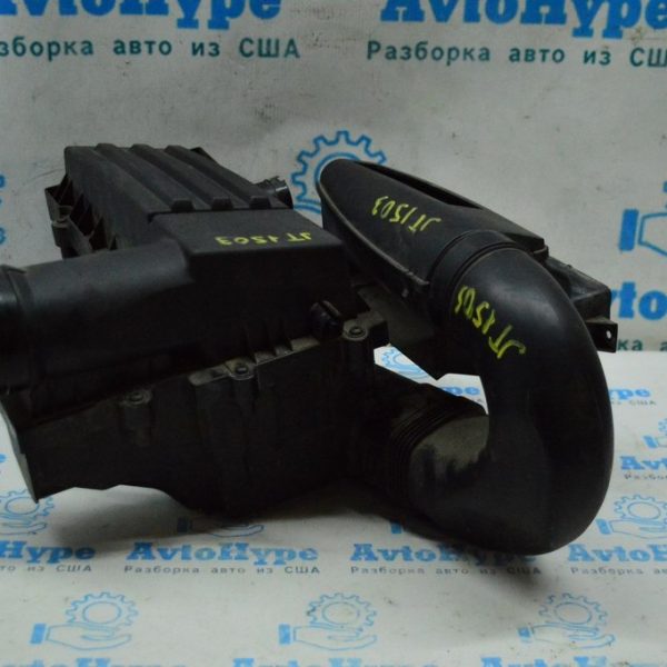 Воздуховод VW Jetta 11-18 USA 1.8T от фильтра 5C0-129-618-C