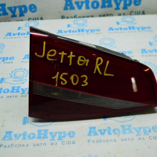 Фонарь внутренний (крышка багажника) левый VW Jetta 15-18 USA галоген (03) 5C6-945-093-K