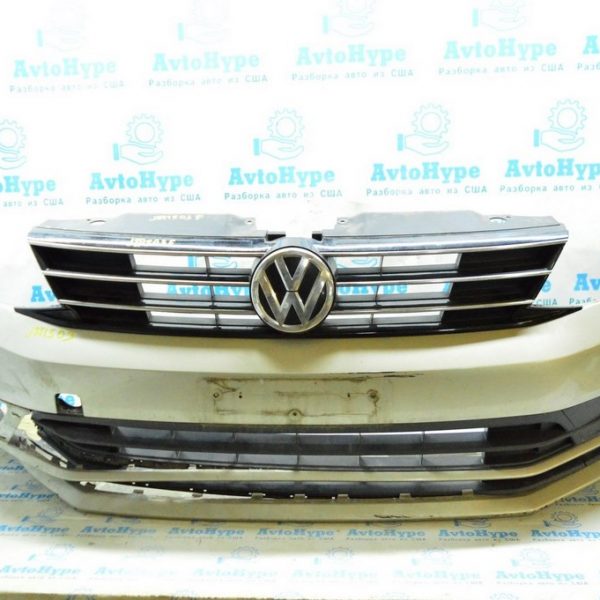 Бампер передний голый VW Jetta 15-18 USA (03) золотистый деф.прав ниж ч-ти не критично 5C6-807-217-AG-GRU