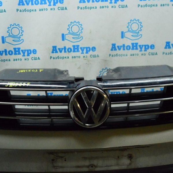 Решетка радиатора grill VW Jetta 15-18 USA со значком, с хромом (03) 5C6-853-651-AJ-ZLL