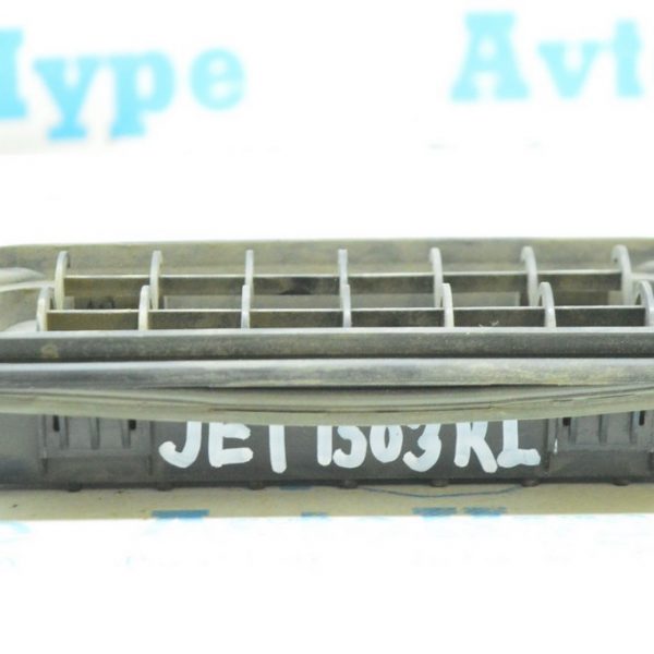 Щиток вентиляции левый VW Jetta 11-18 USA 3C0-819-465