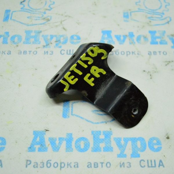 Кронштейн бачка омывателя VW Jetta 11-18 USA 1K0199588