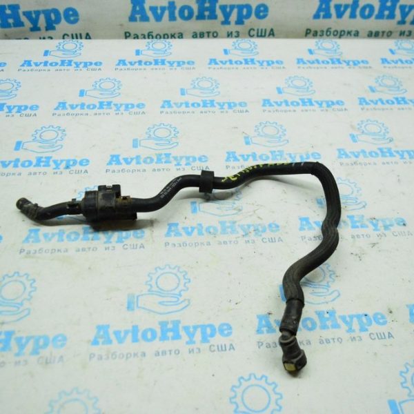 Топливный патрубок VW Jetta 11-18 USA (01) 5C0133366R