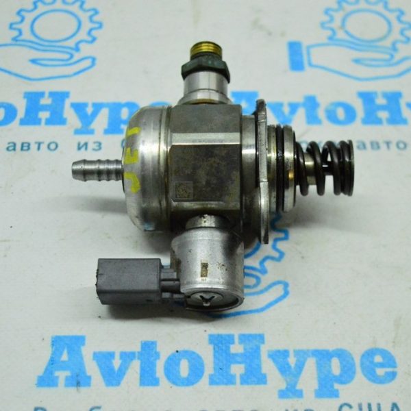 Топливный насос (бензонасос) высокого давления ТНВД VW Jetta 11-18 USA 1.8T (01) 06A127026B