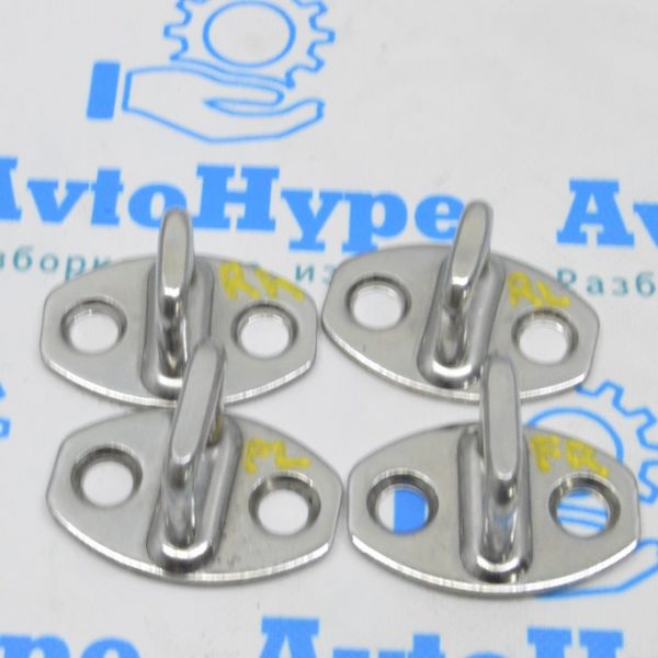 Скоба замка двери зад прав VW Jetta 19- 3C0837767A