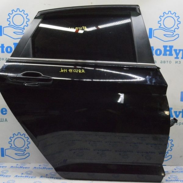 Дверь голая зад прав VW Jetta 19- черная (02) дефект шпакля в 1 месте 17A-833-056-B