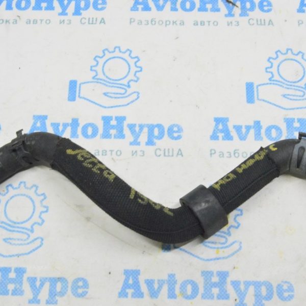 Патрубок охлаждения VW Jetta 19- на насос 5Q0 122 063