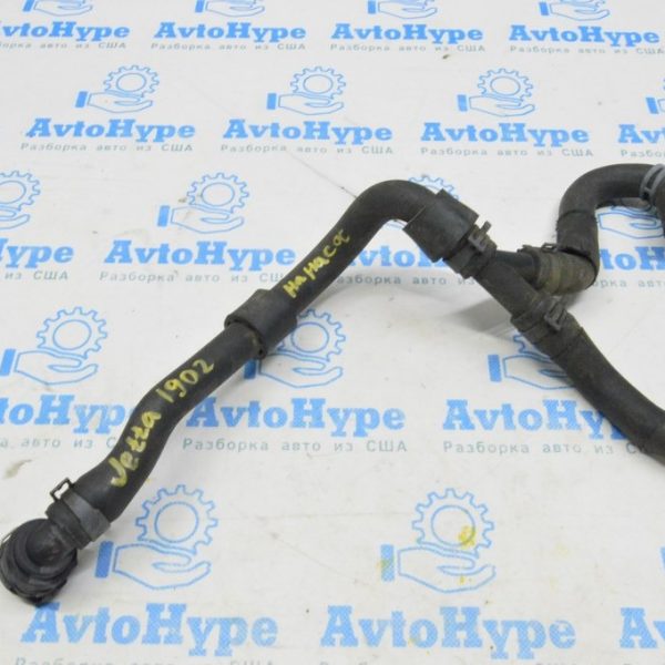 Патрубок охлаждения VW Jetta 19- на насос 5Q0 122 051 BD